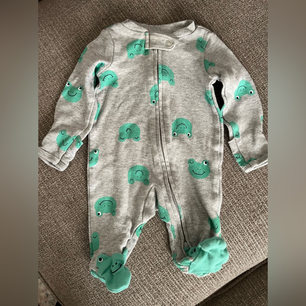 Carter's Baby Onesies (set of 5) - Picture 7 of 9